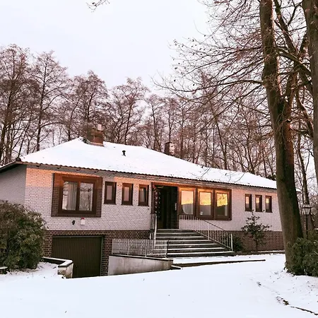 Hanosan Familienhaus 4 125 M2 アパート